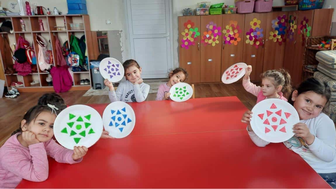 Turanlar İlkokulu Anasınıfı ''Sanatla Matematik'' etkinliği...